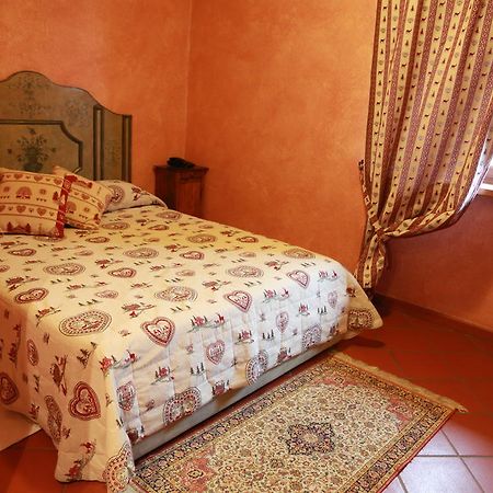 Agriturismo La Virginia Villa Revello Exteriör bild