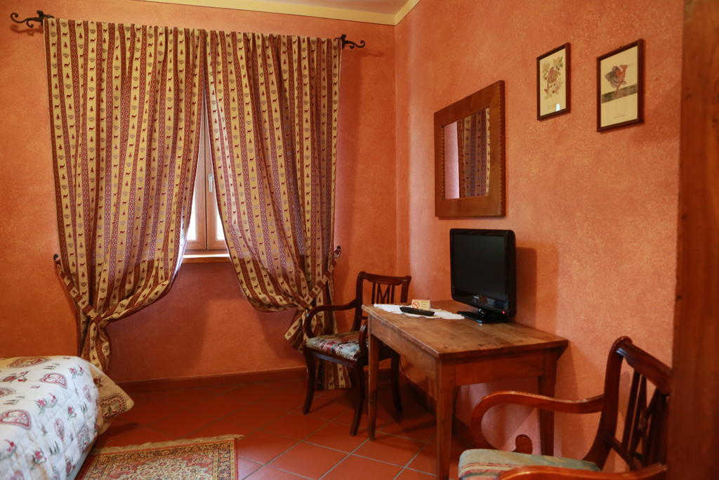 Agriturismo La Virginia Villa Revello Exteriör bild